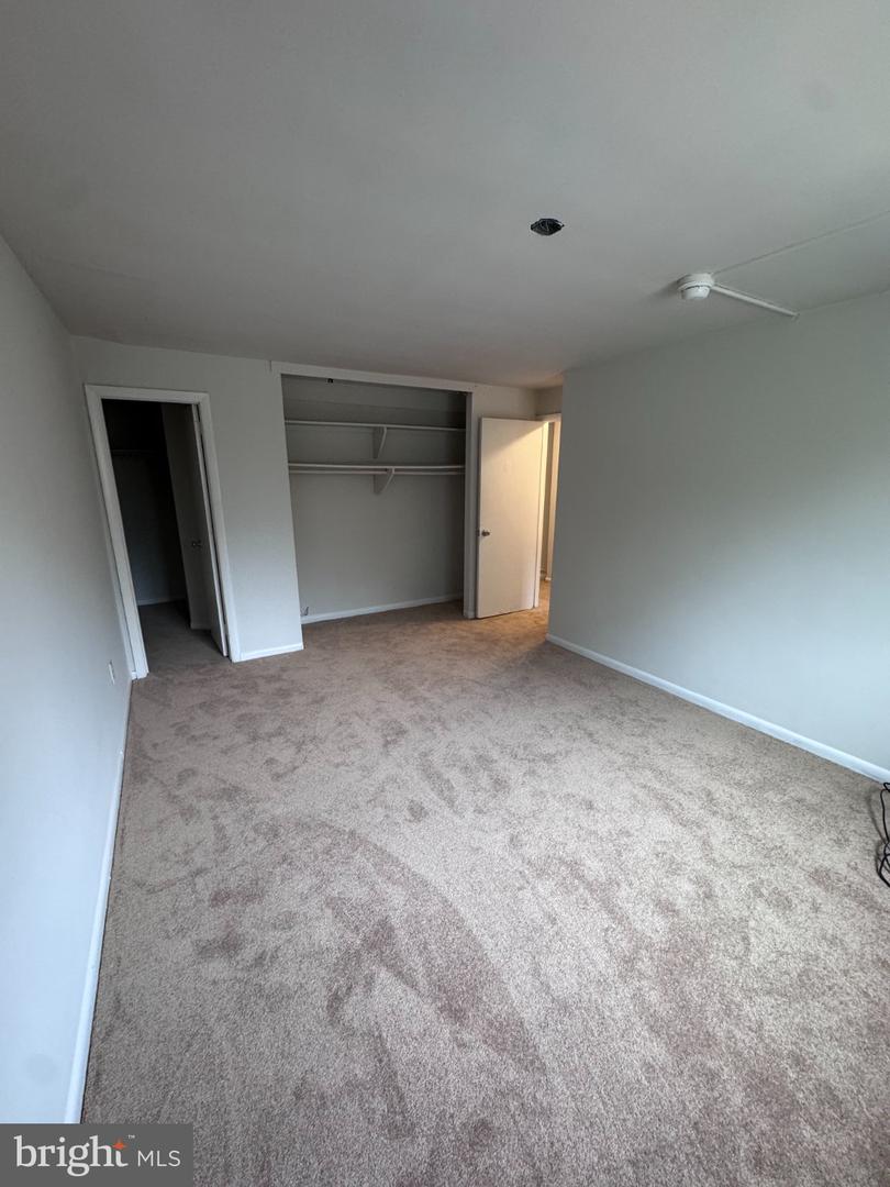 100 E Glenolden Ave #b-11 Property Photo 9