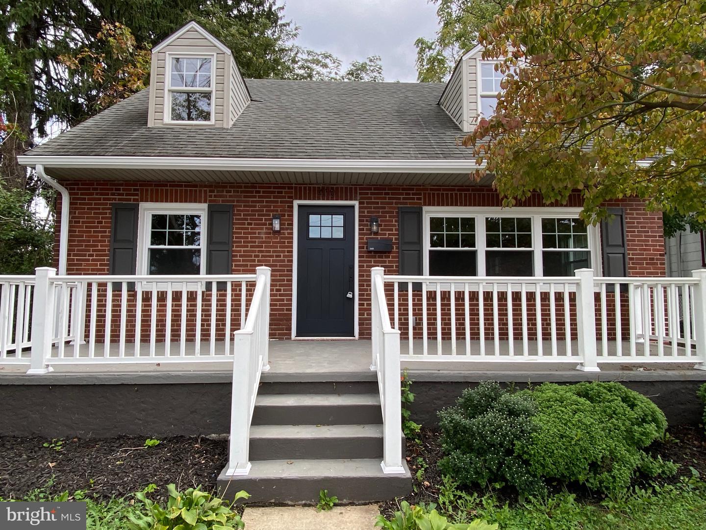 410 BELMONT AVE Property Photo 1