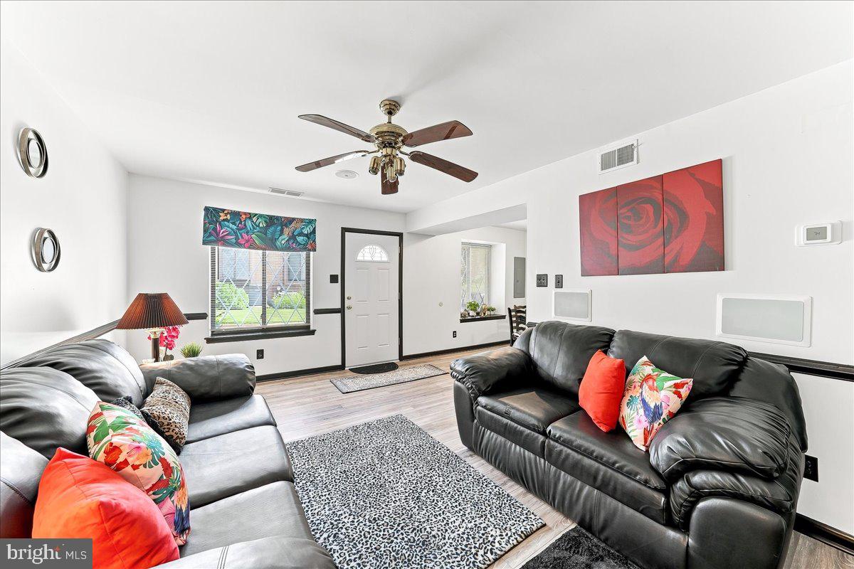 5200 Hilltop Dr #j11 Property Photo 2
