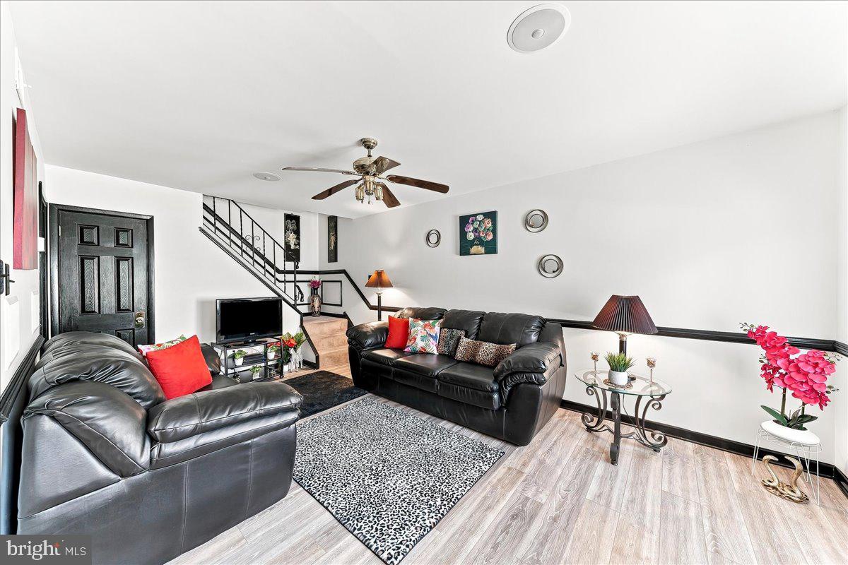 5200 Hilltop Dr #j11 Property Photo 3
