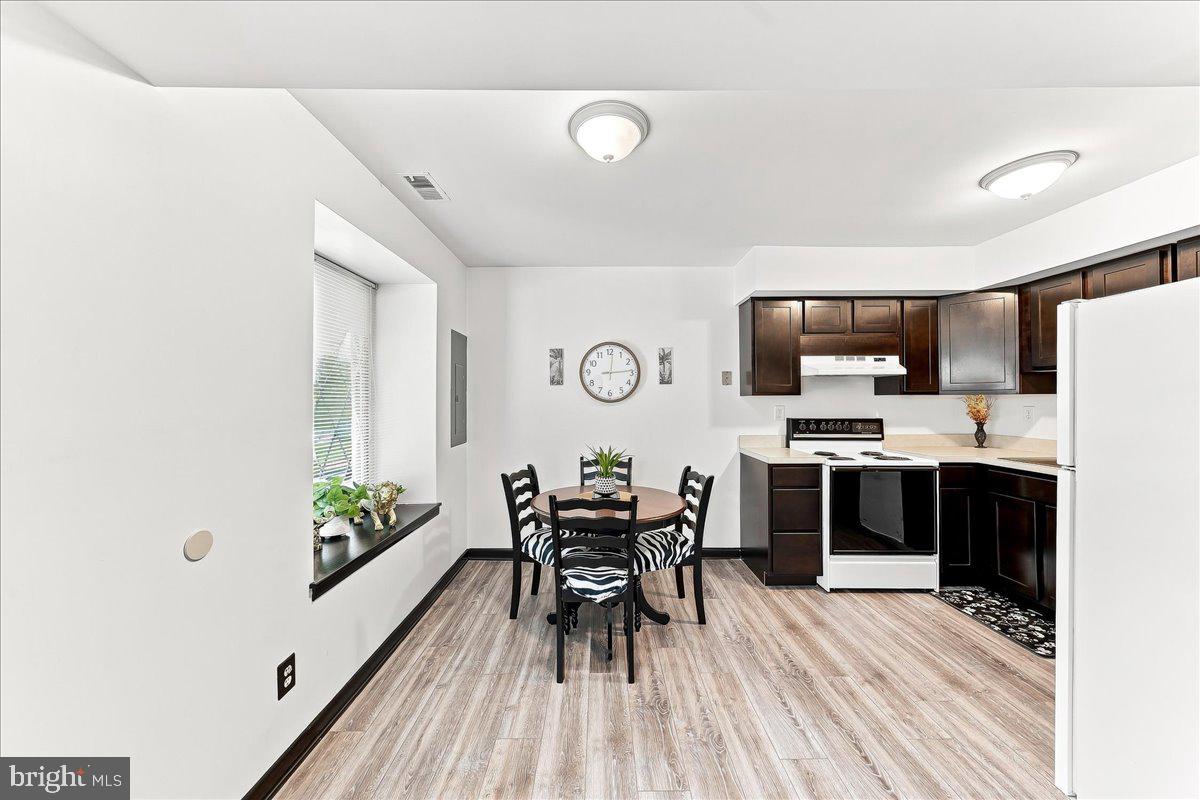 5200 Hilltop Dr #j11 Property Photo 6