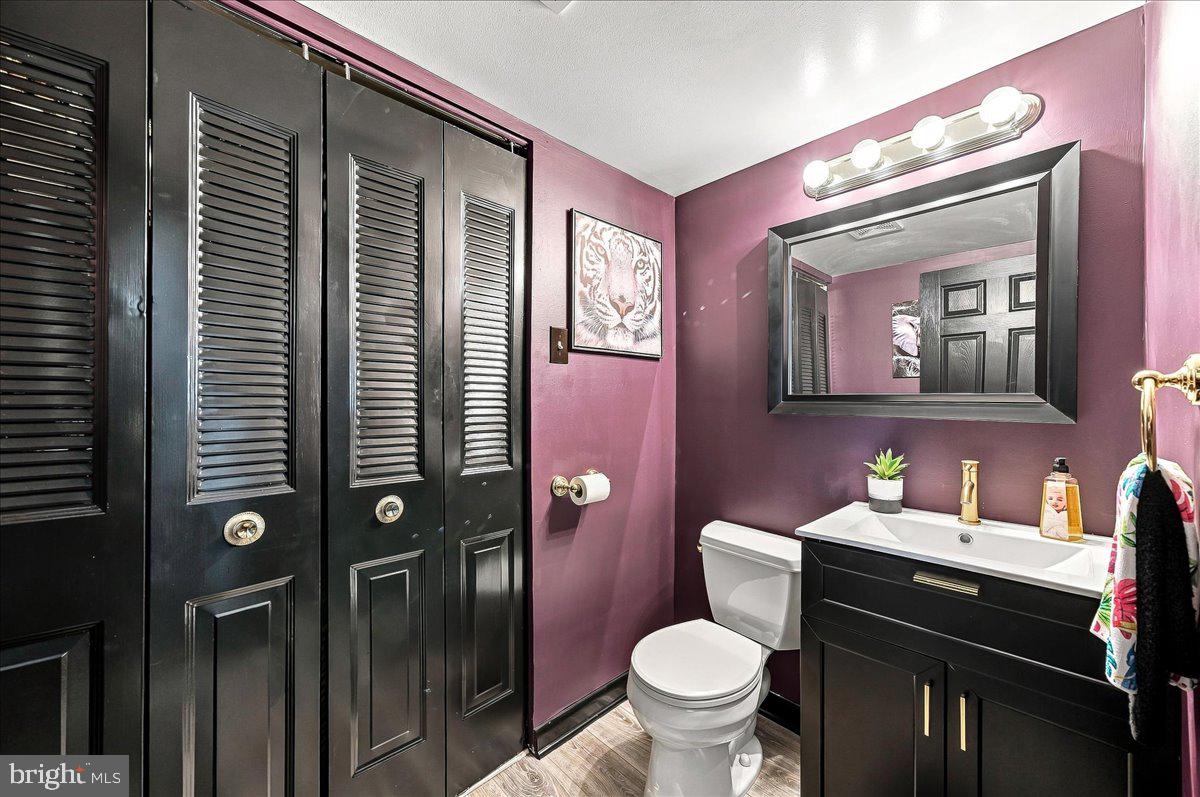 5200 Hilltop Dr #j11 Property Photo 11