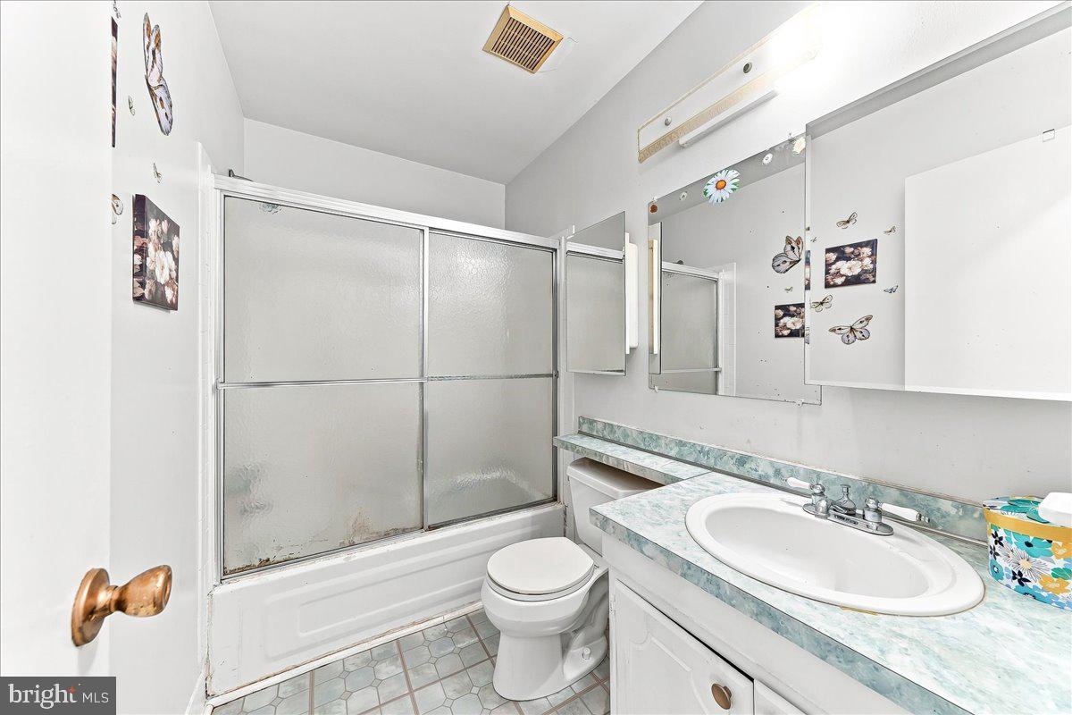 5200 Hilltop Dr #j11 Property Photo 12