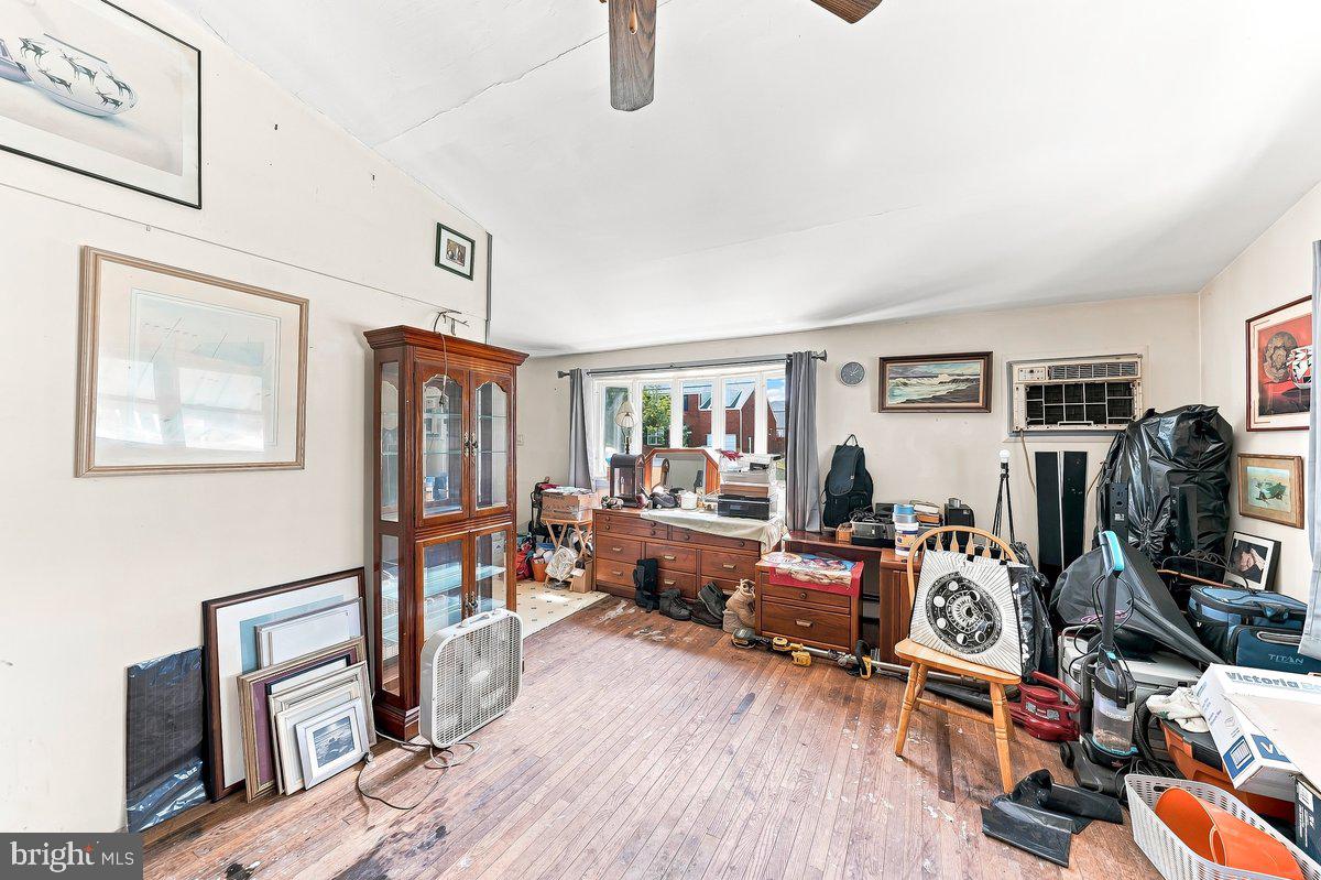 426 Folsom Ave Property Photo 7