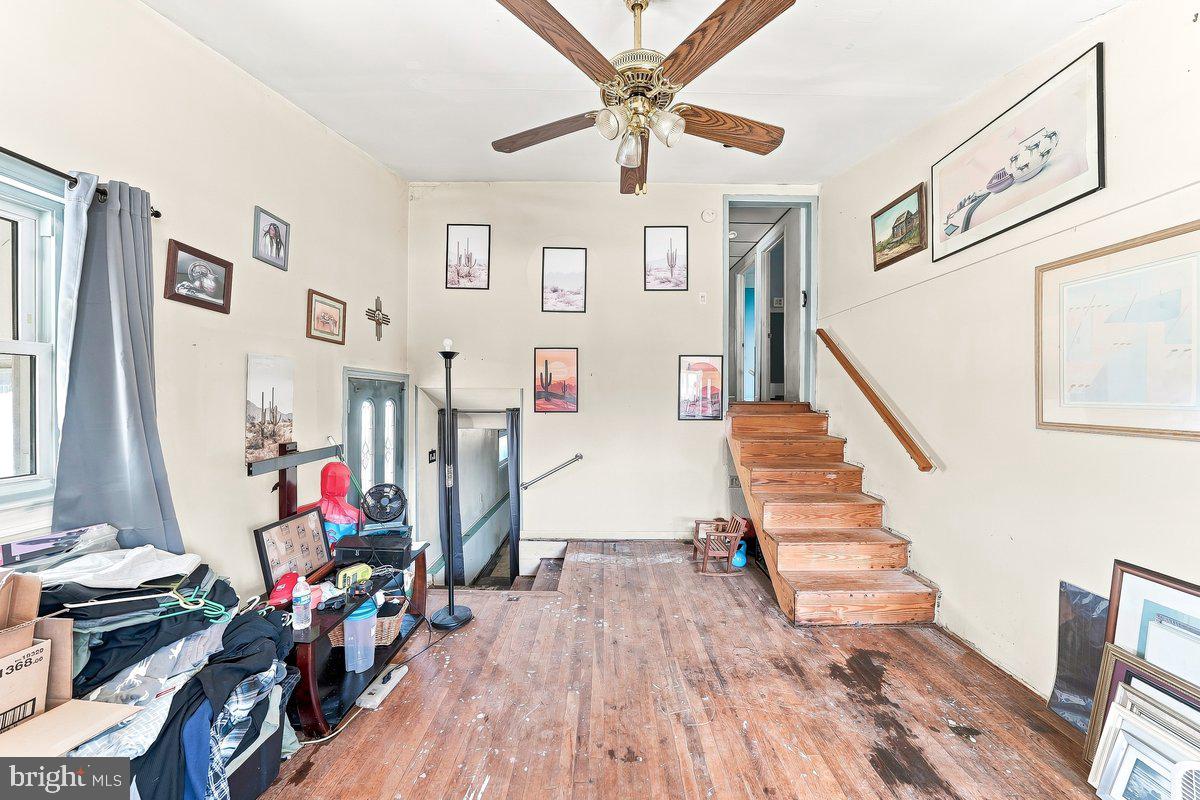 426 Folsom Ave Property Photo 8
