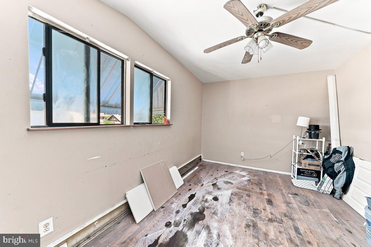 426 Folsom Ave Property Photo 17
