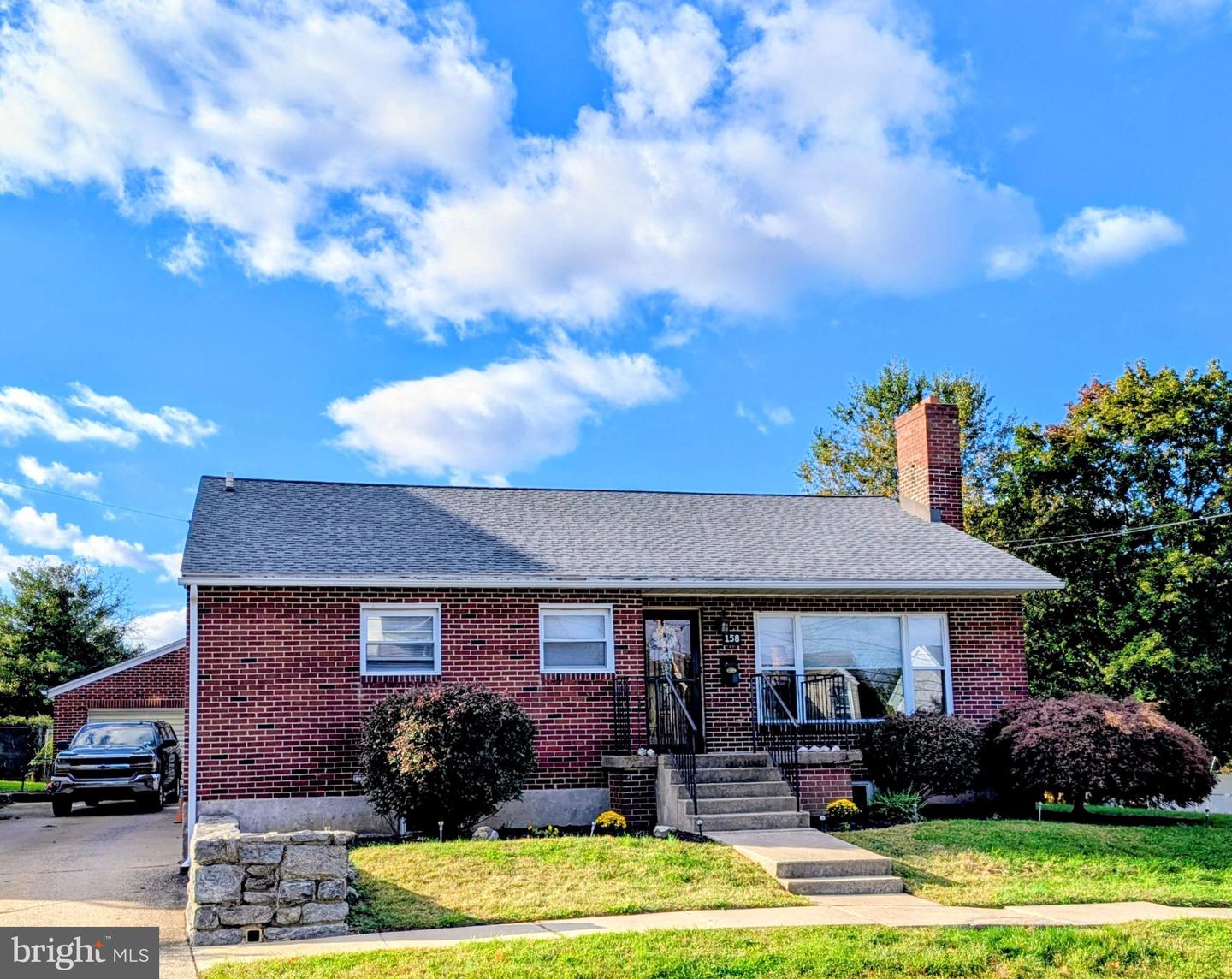 158 Ridge Blvd Property Photo 1