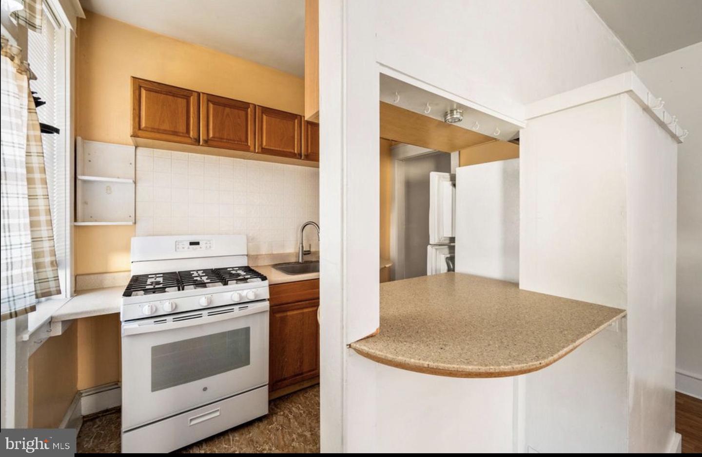 139 E Plumstead Ave #b Property Photo 3