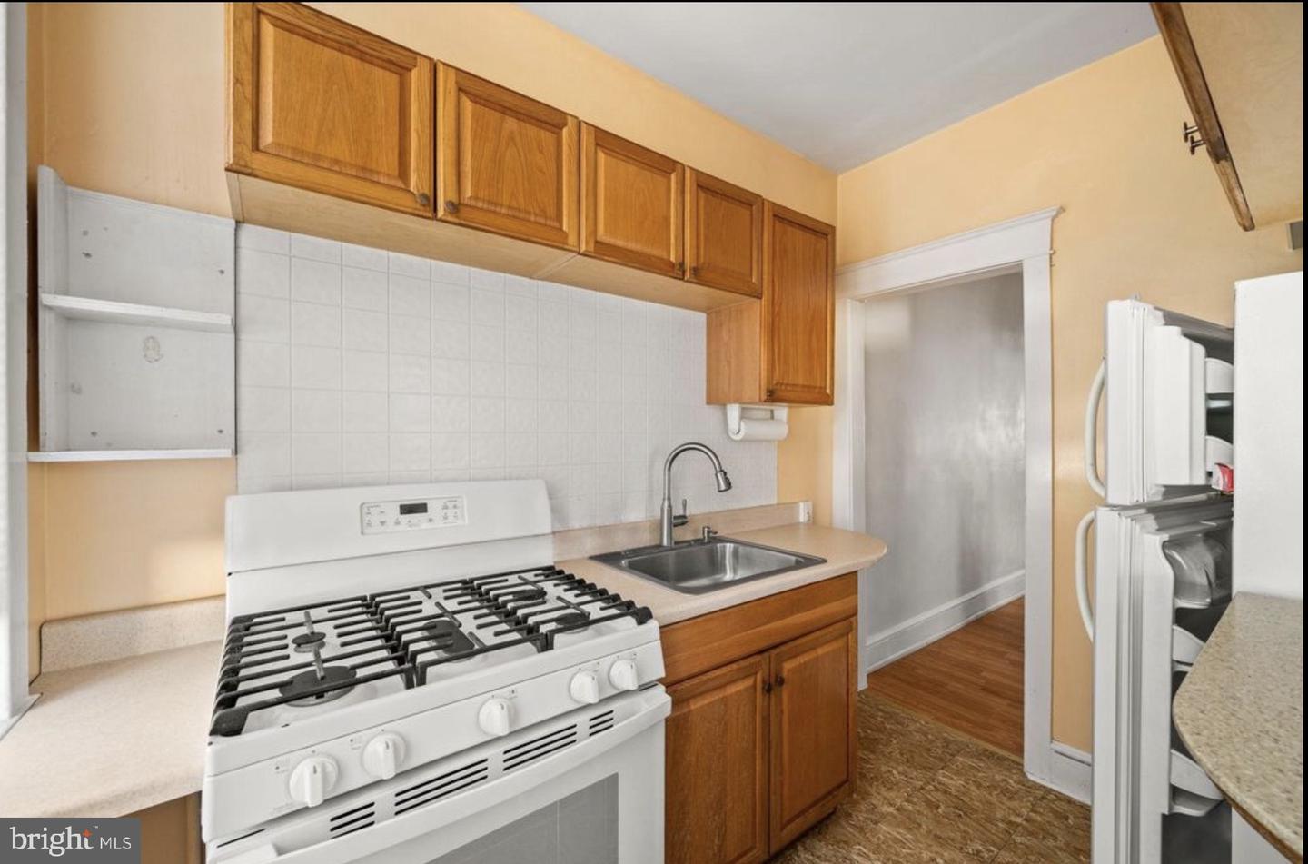 139 E Plumstead Ave #b Property Photo 6