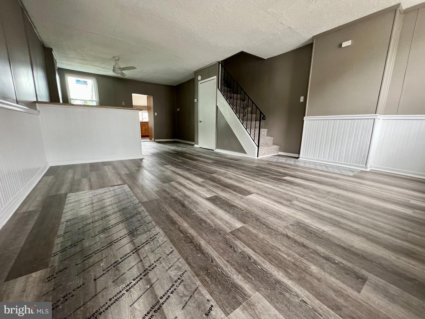 16 3rd St Property Photo 3