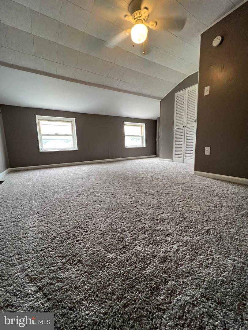 16 3rd St Property Photo 11