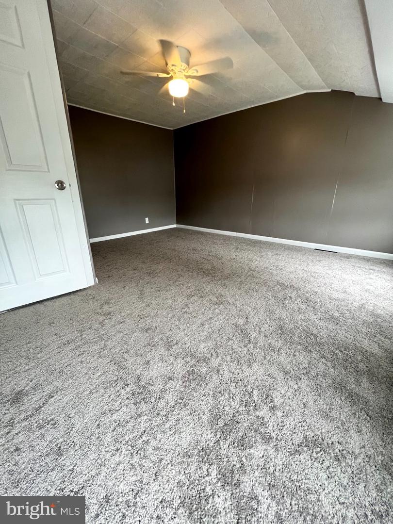 16 3rd St Property Photo 13