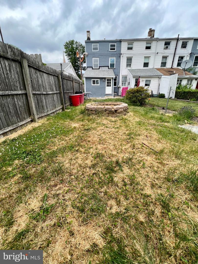 16 3rd St Property Photo 16