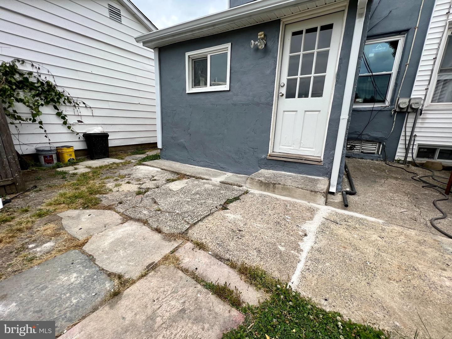 16 3rd St Property Photo 18