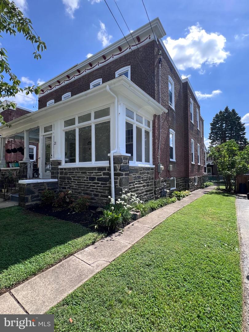 21 W Langhorne Ave Property Photo 1