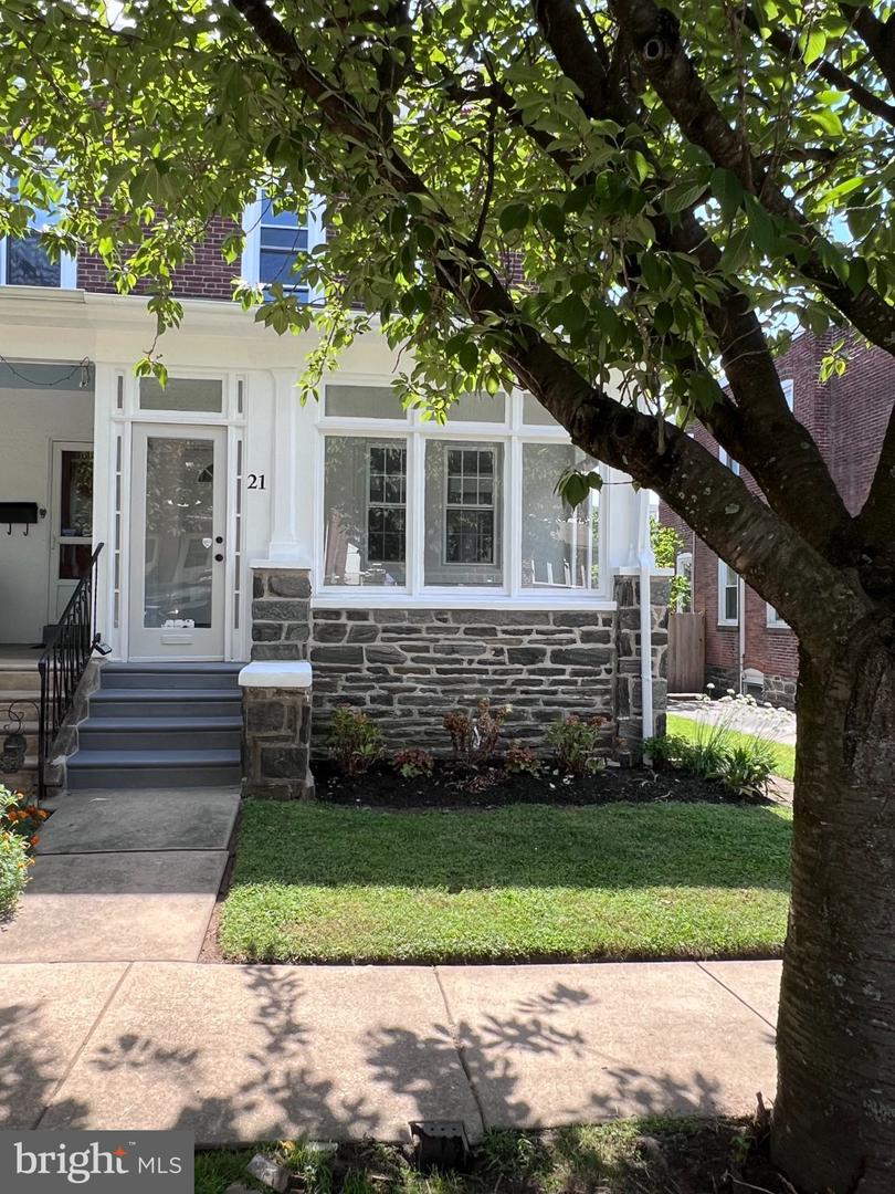 21 W Langhorne Ave Property Photo 3