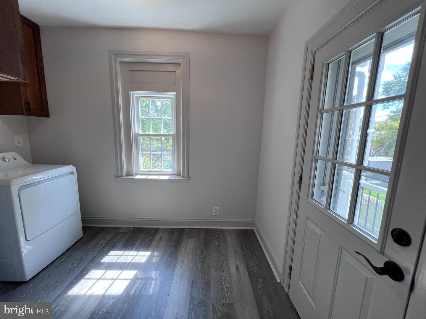 21 W Langhorne Ave Property Photo 19