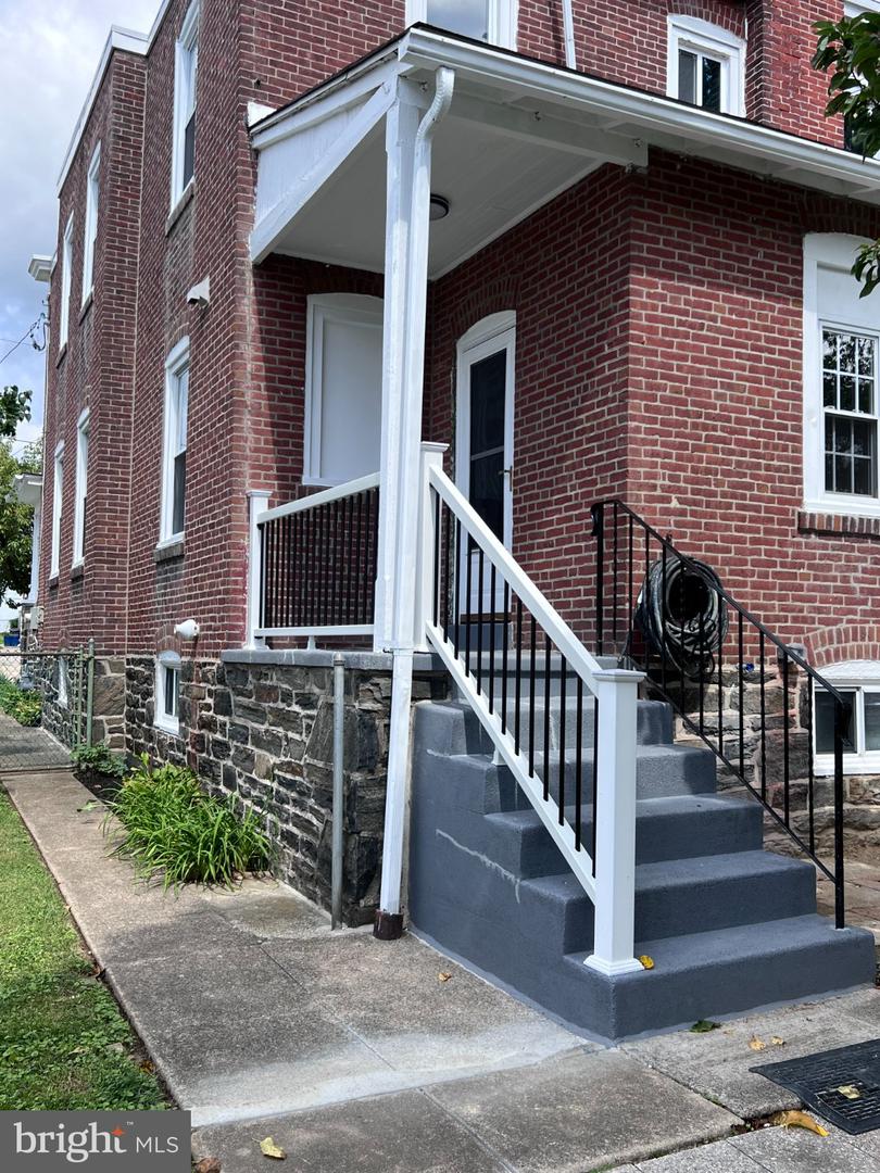 21 W Langhorne Ave Property Photo 27