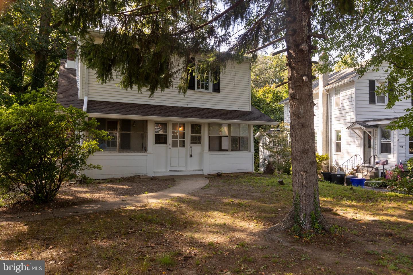 1504 Delmont Ave Property Photo 2
