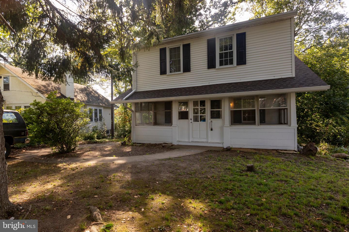 1504 Delmont Ave Property Photo 3