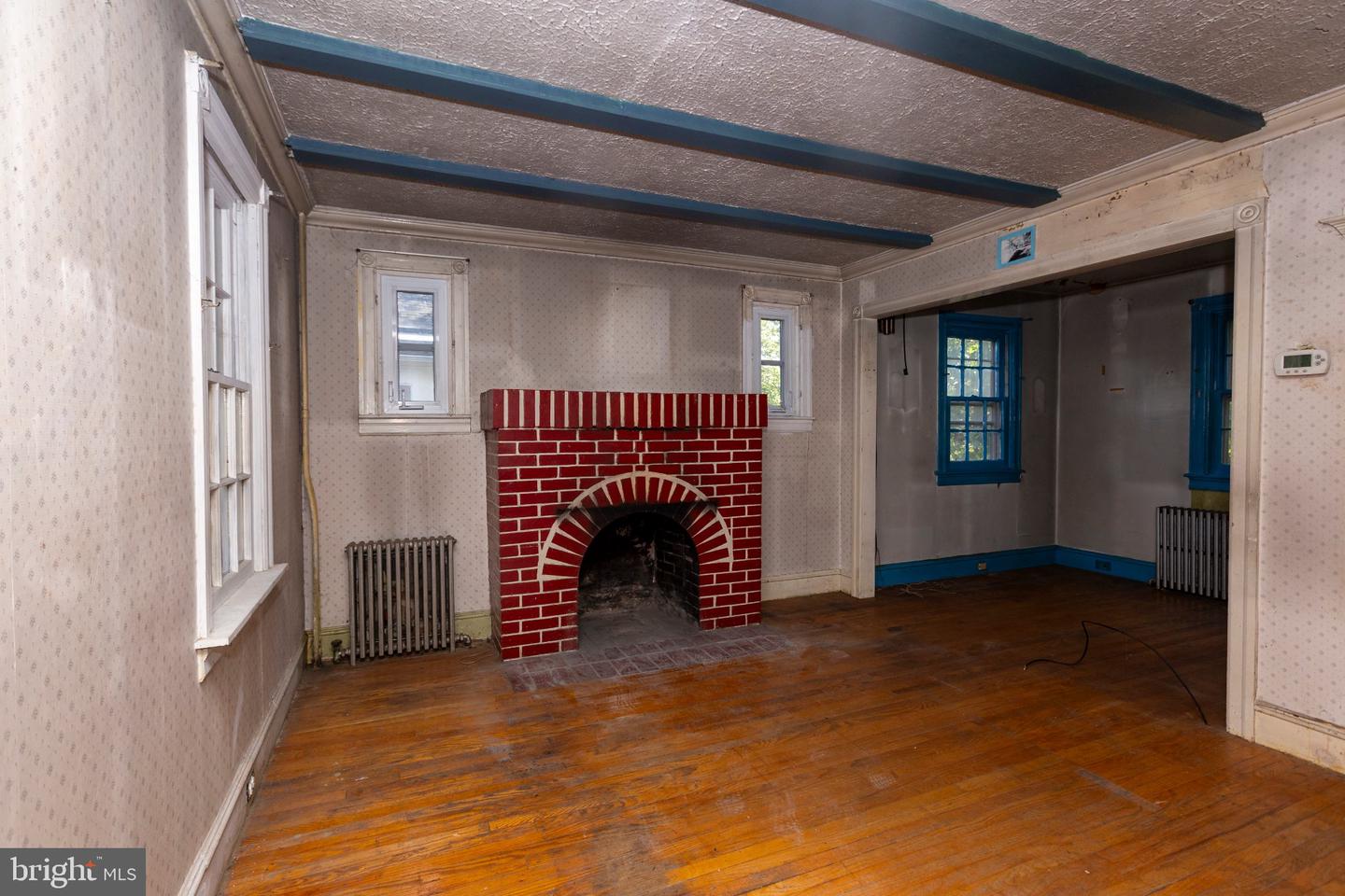 1504 Delmont Ave Property Photo 8