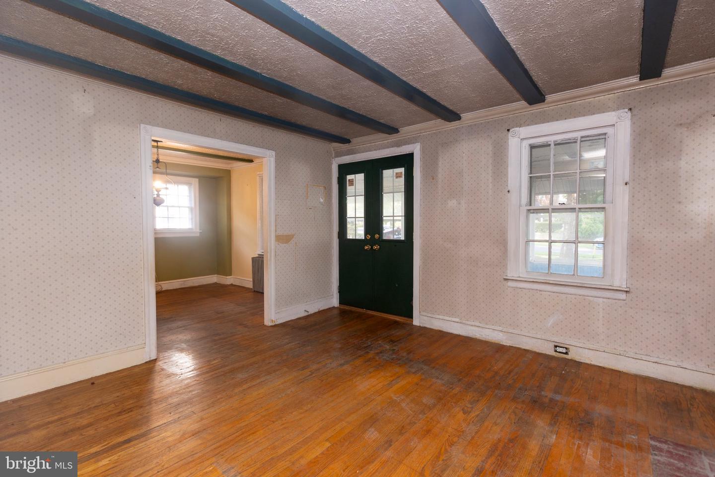 1504 Delmont Ave Property Photo 10