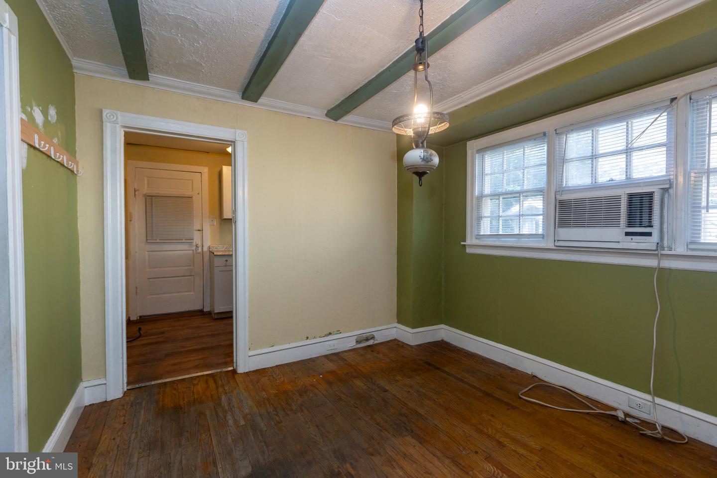 1504 Delmont Ave Property Photo 11