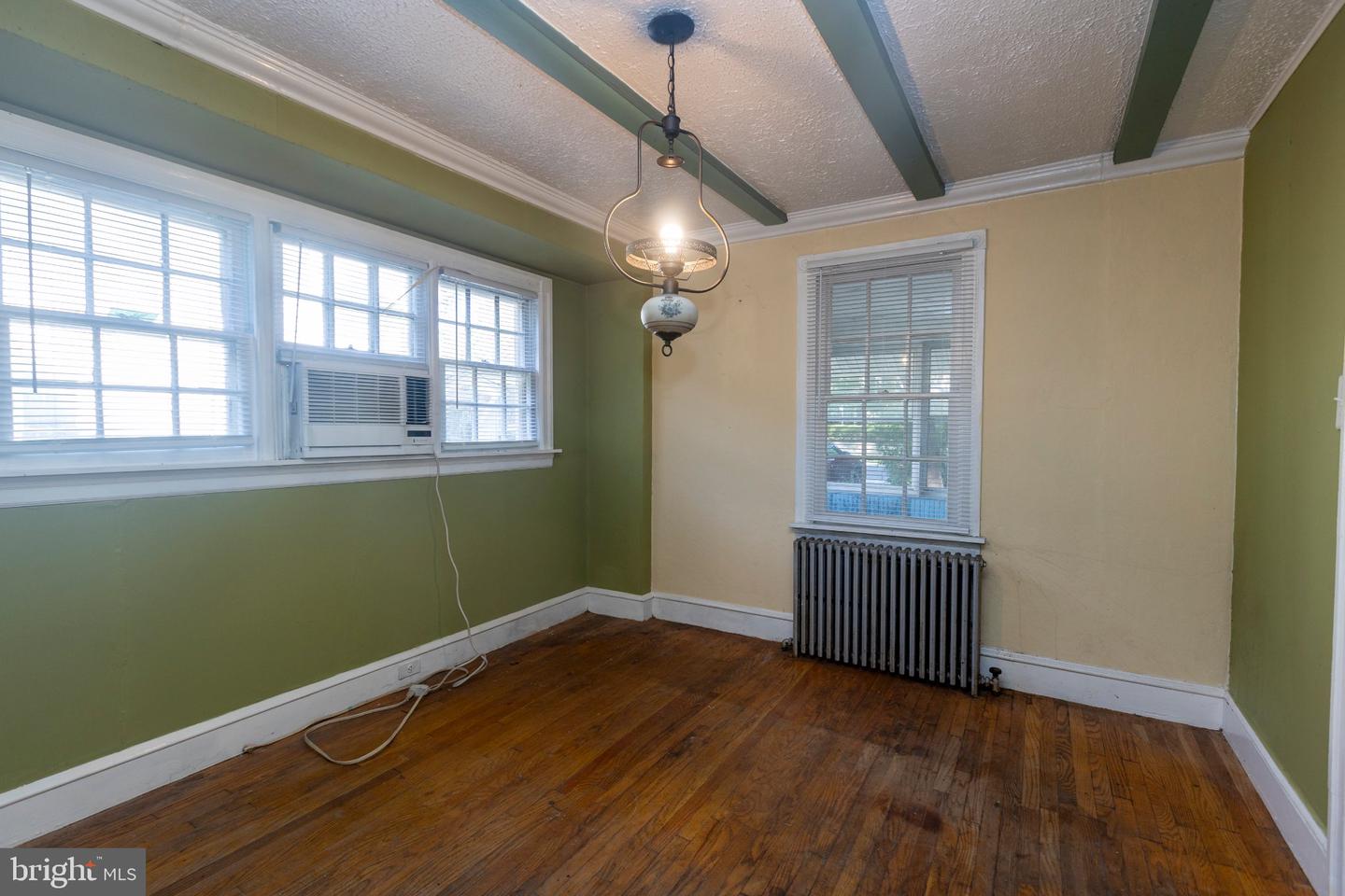 1504 Delmont Ave Property Photo 12