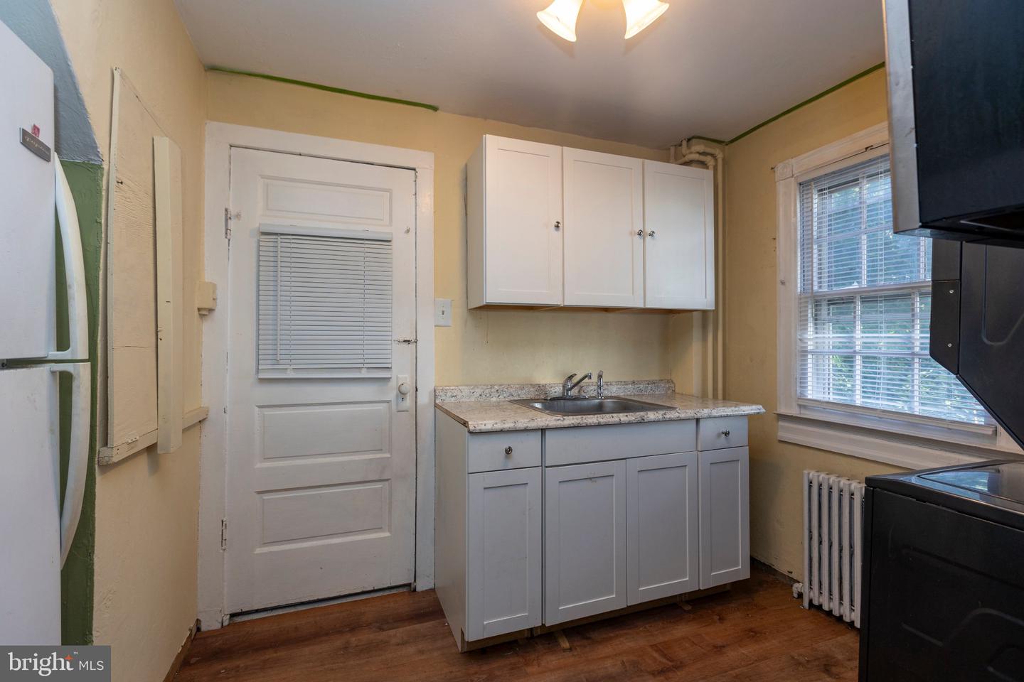 1504 Delmont Ave Property Photo 15