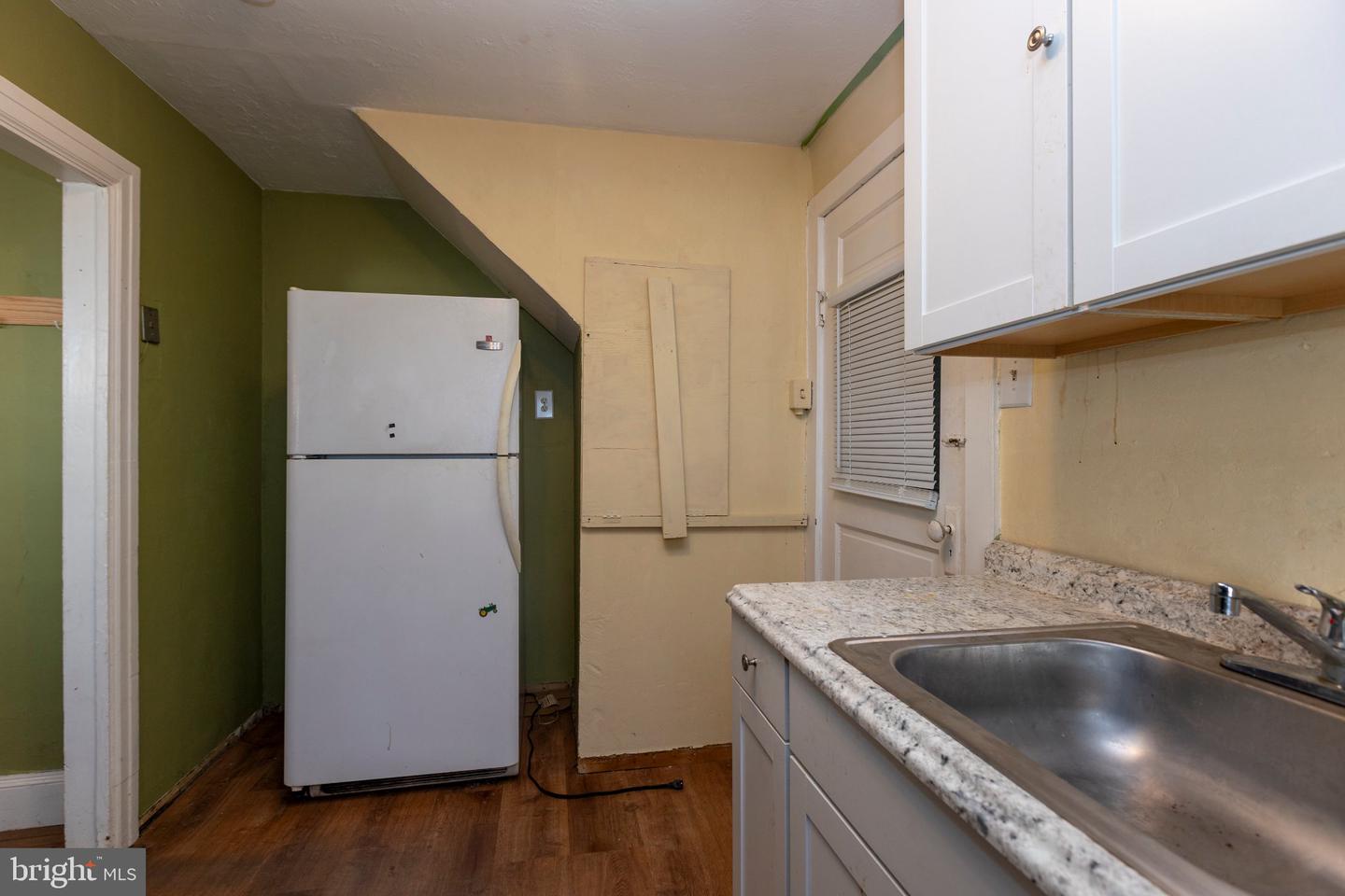 1504 Delmont Ave Property Photo 17