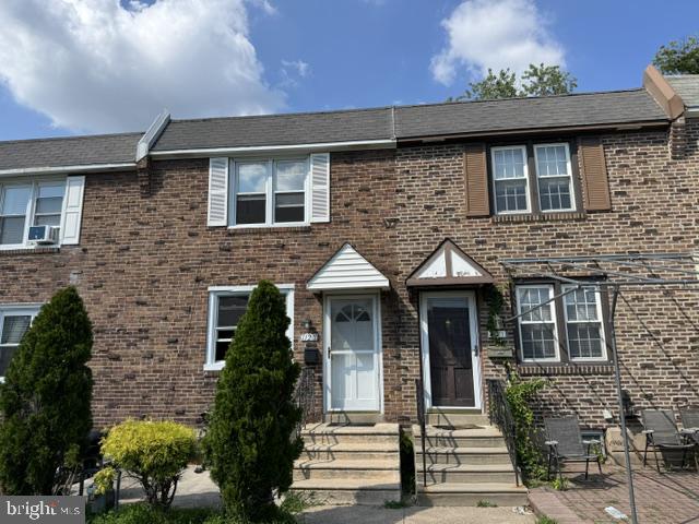 1123 Tremont Dr Property Photo 1