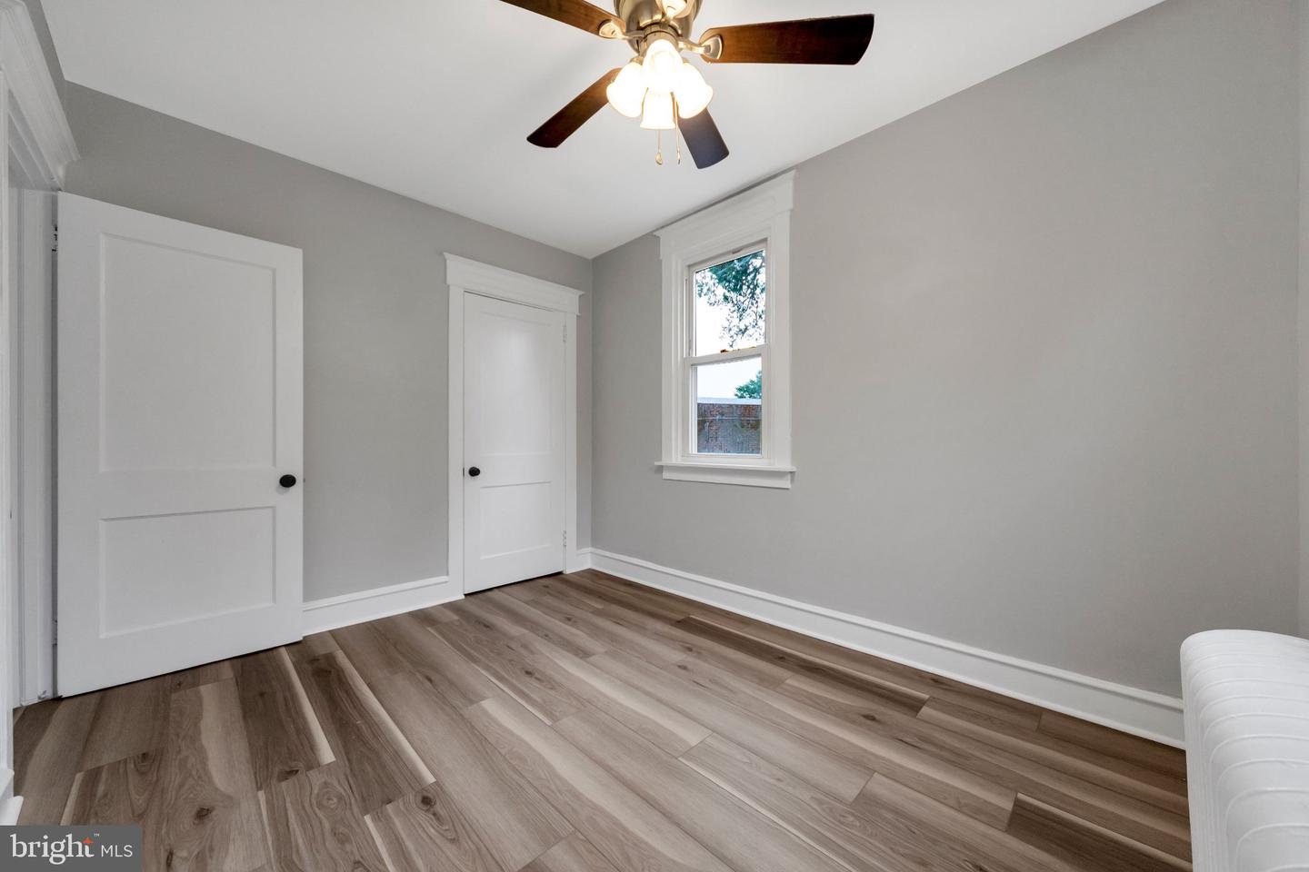 552 Larchwood Ave Property Photo 12