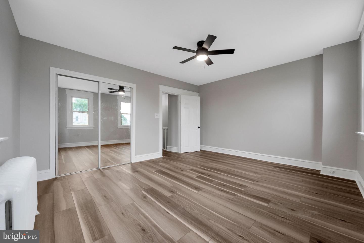 552 Larchwood Ave Property Photo 18