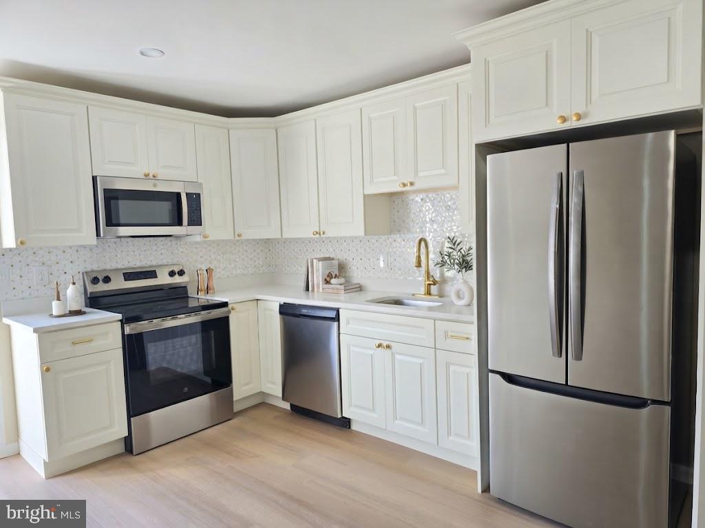 7108 Clover Ln Property Photo 2