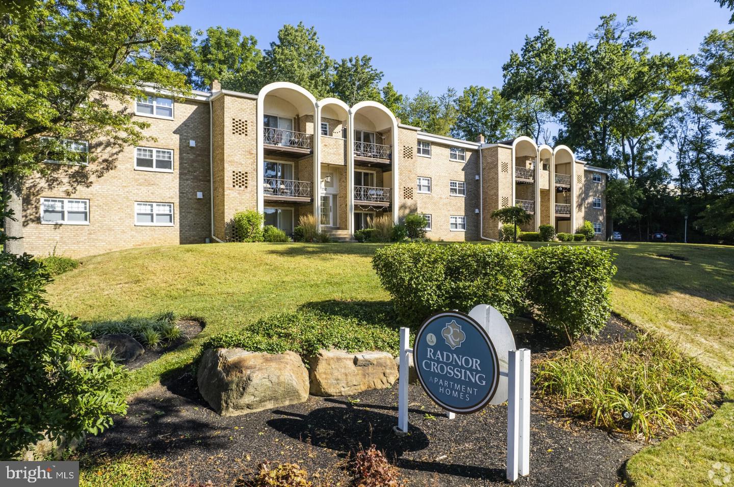 284 Iven Ave #270-2a Property Photo 4