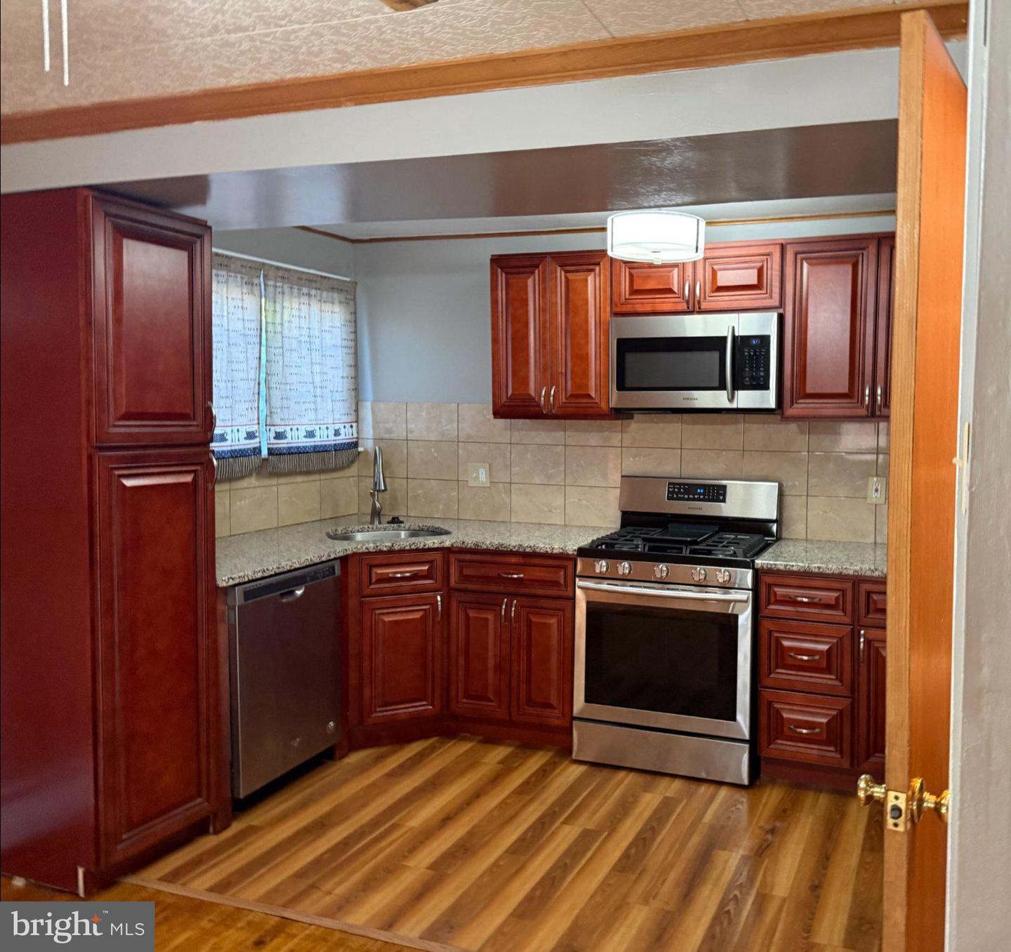 791 Bennington Property Photo 12