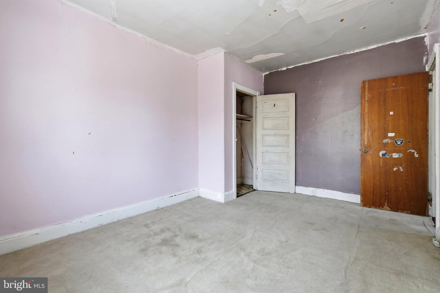 1 Spruce St Property Photo 16