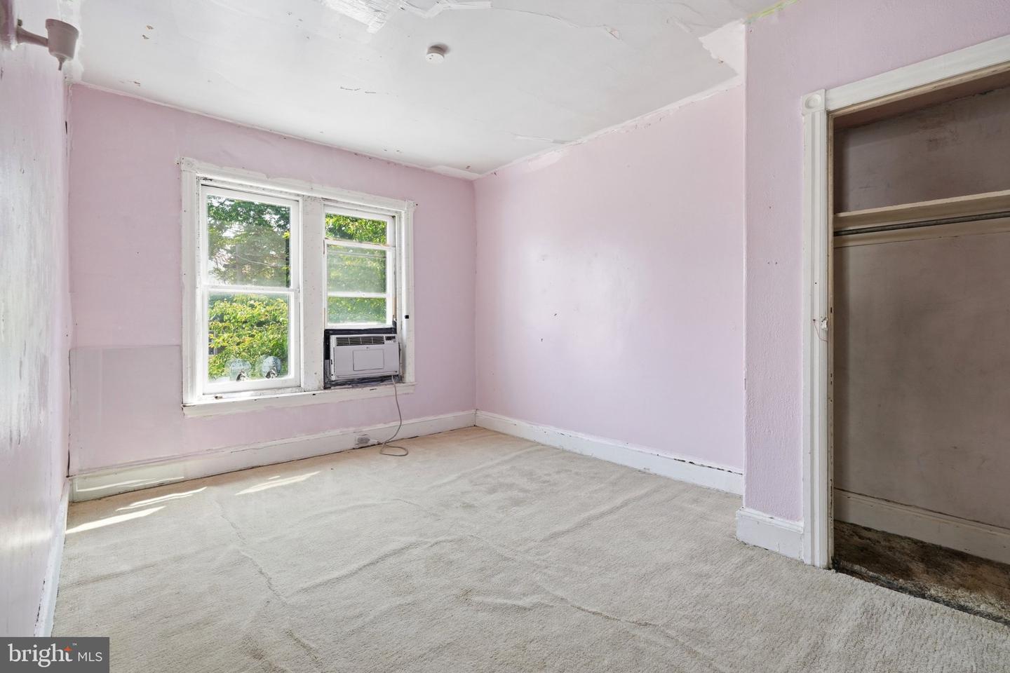 1 Spruce St Property Photo 17