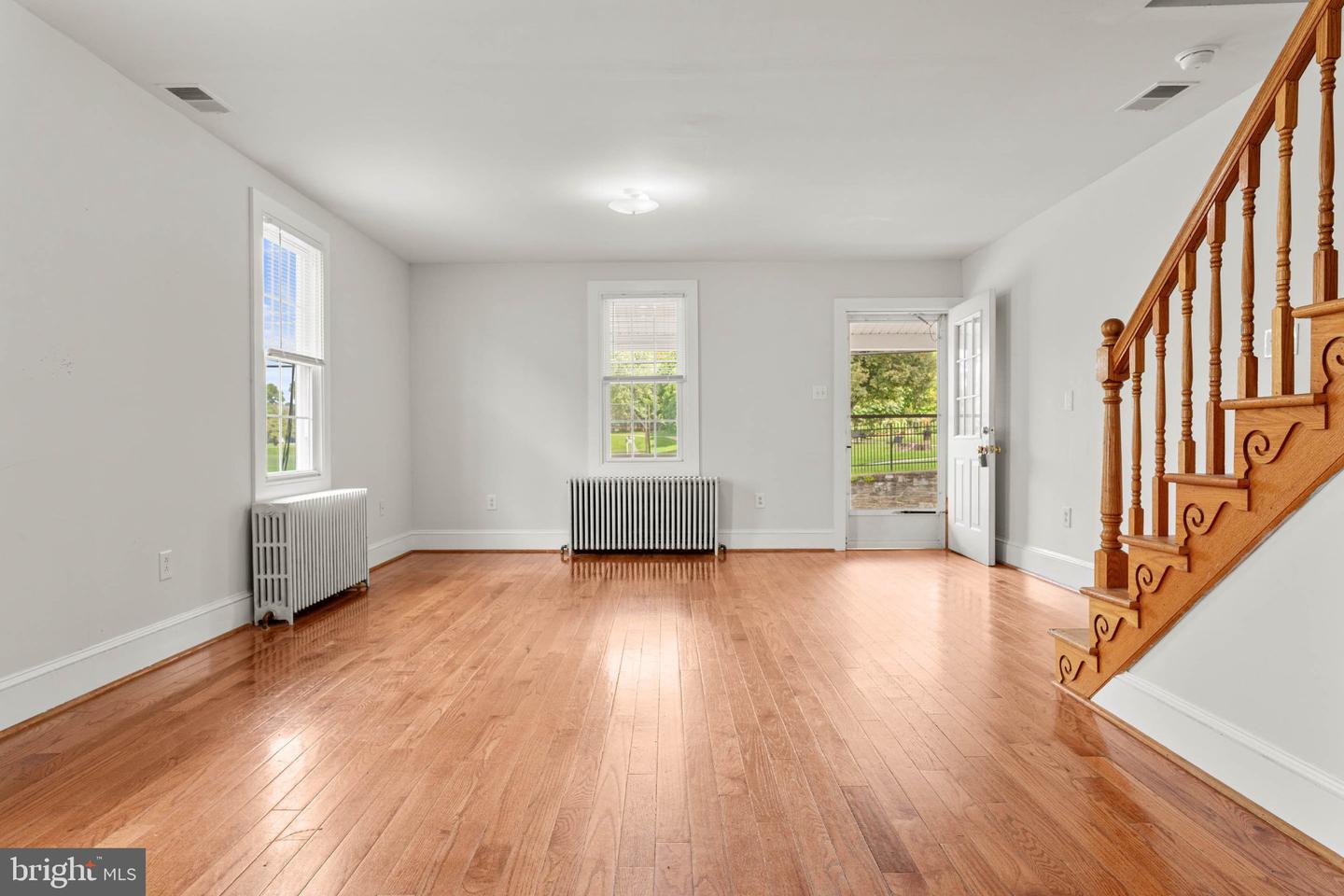 720 E Railroad Property Photo 3