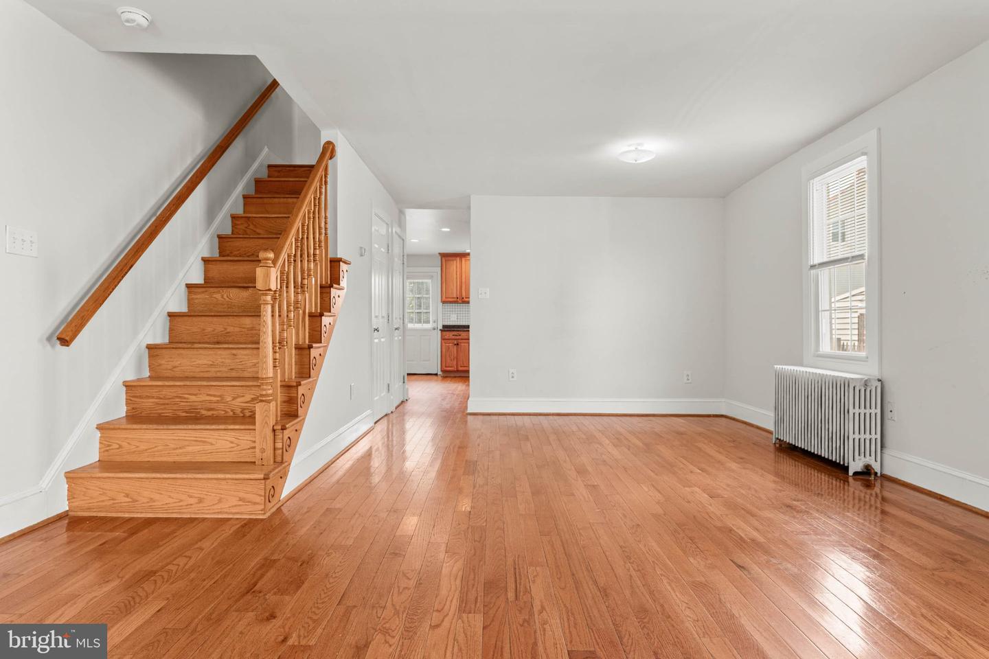720 E Railroad Property Photo 4