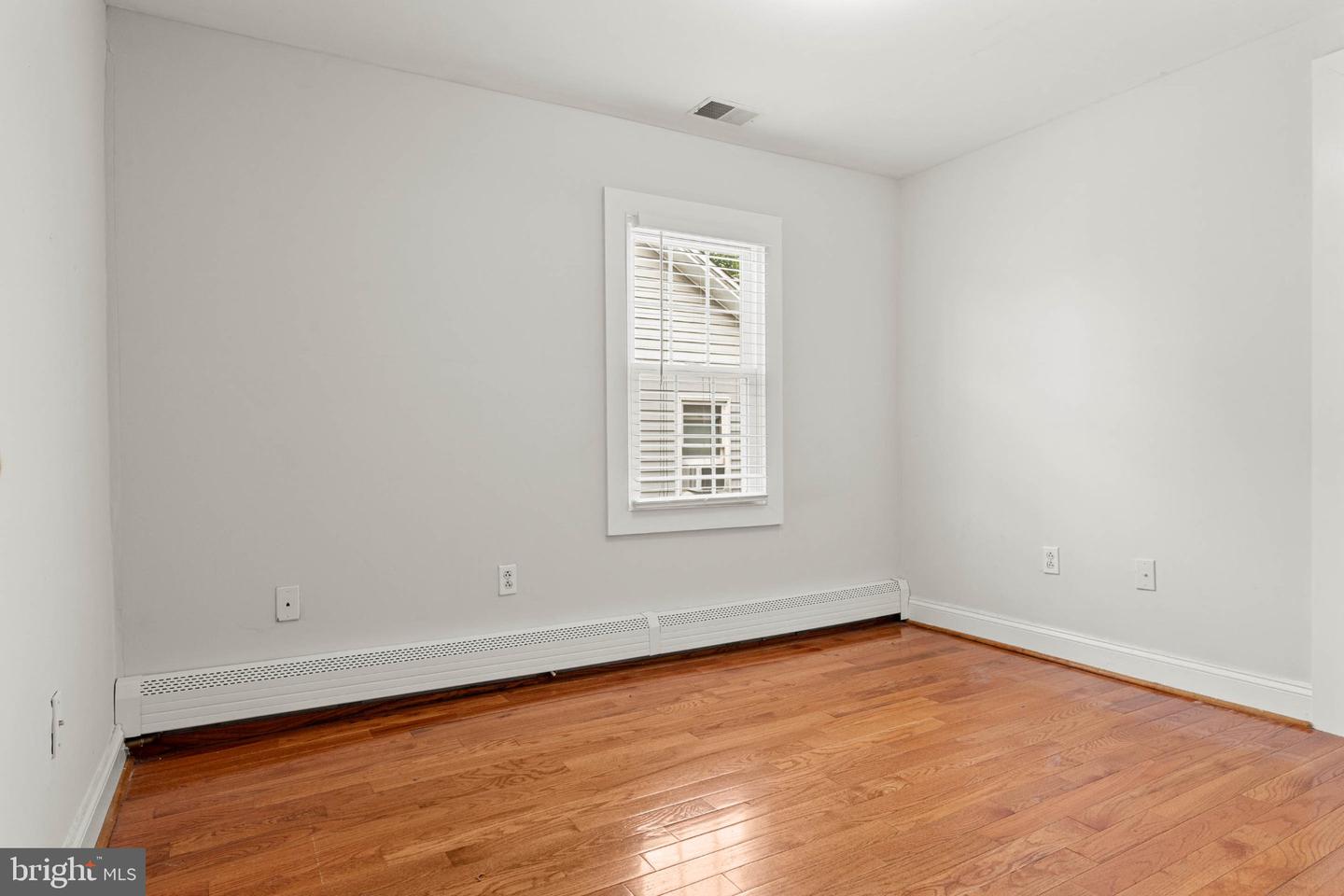 720 E Railroad Property Photo 13