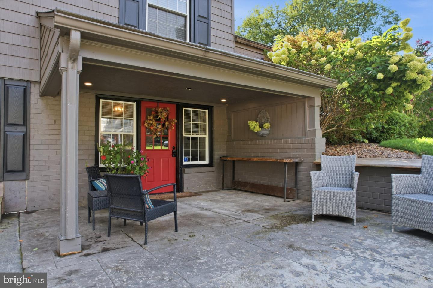 722 Wisteria Dr Property Photo 4