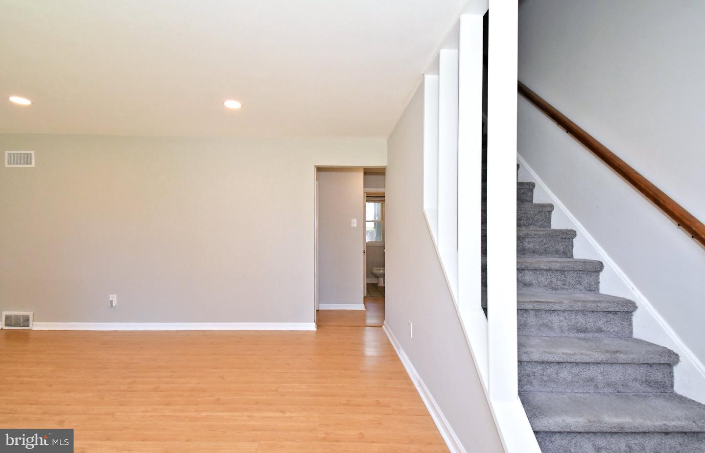 1226 University Ave Property Photo 3