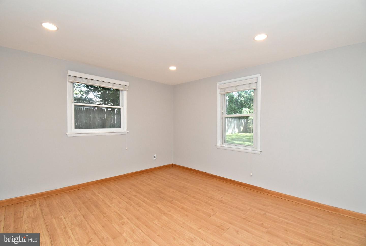1226 University Ave Property Photo 16