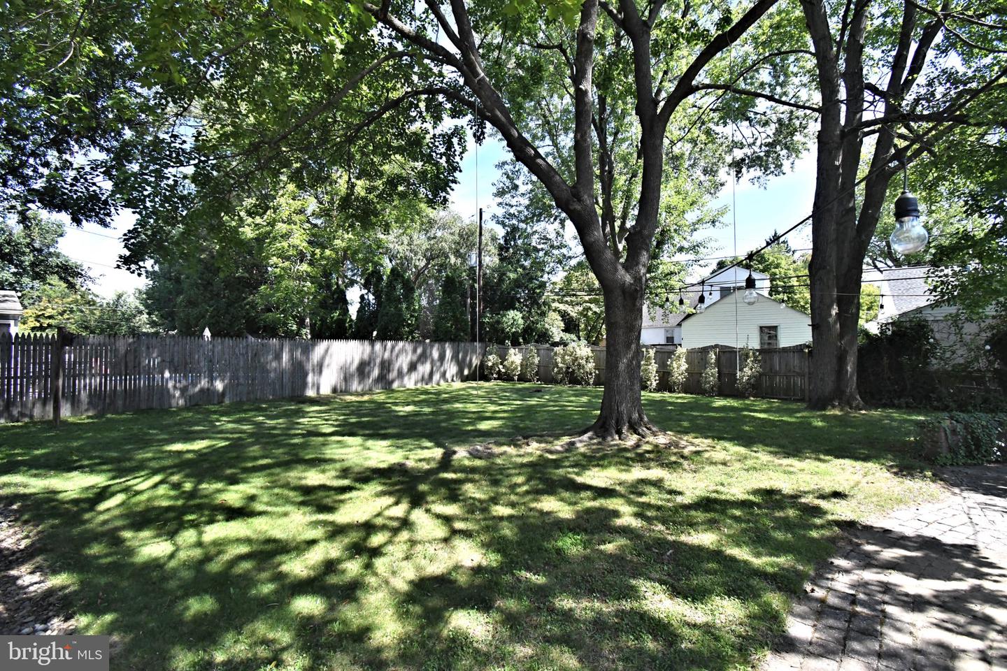 1226 University Ave Property Photo 34