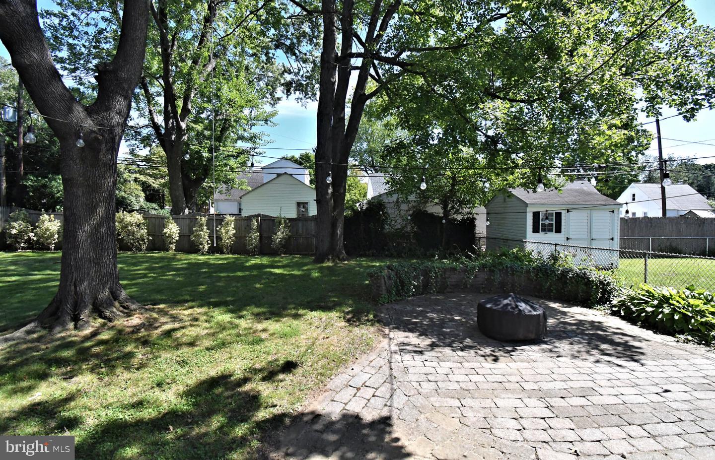 1226 University Ave Property Photo 35