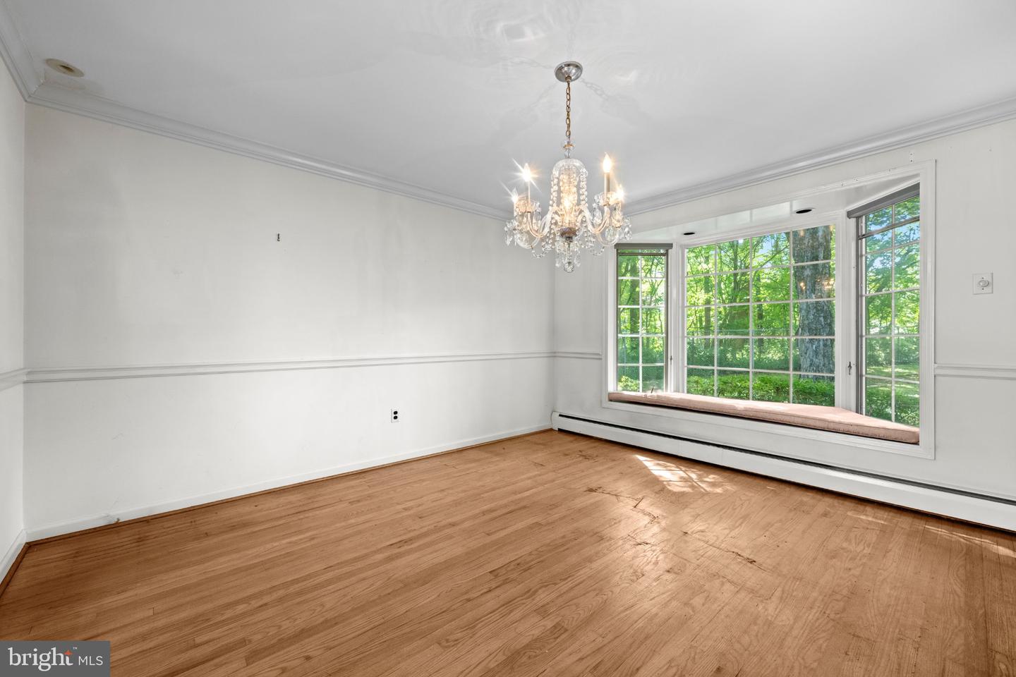 660 Radnor Valley Dr Property Photo 8