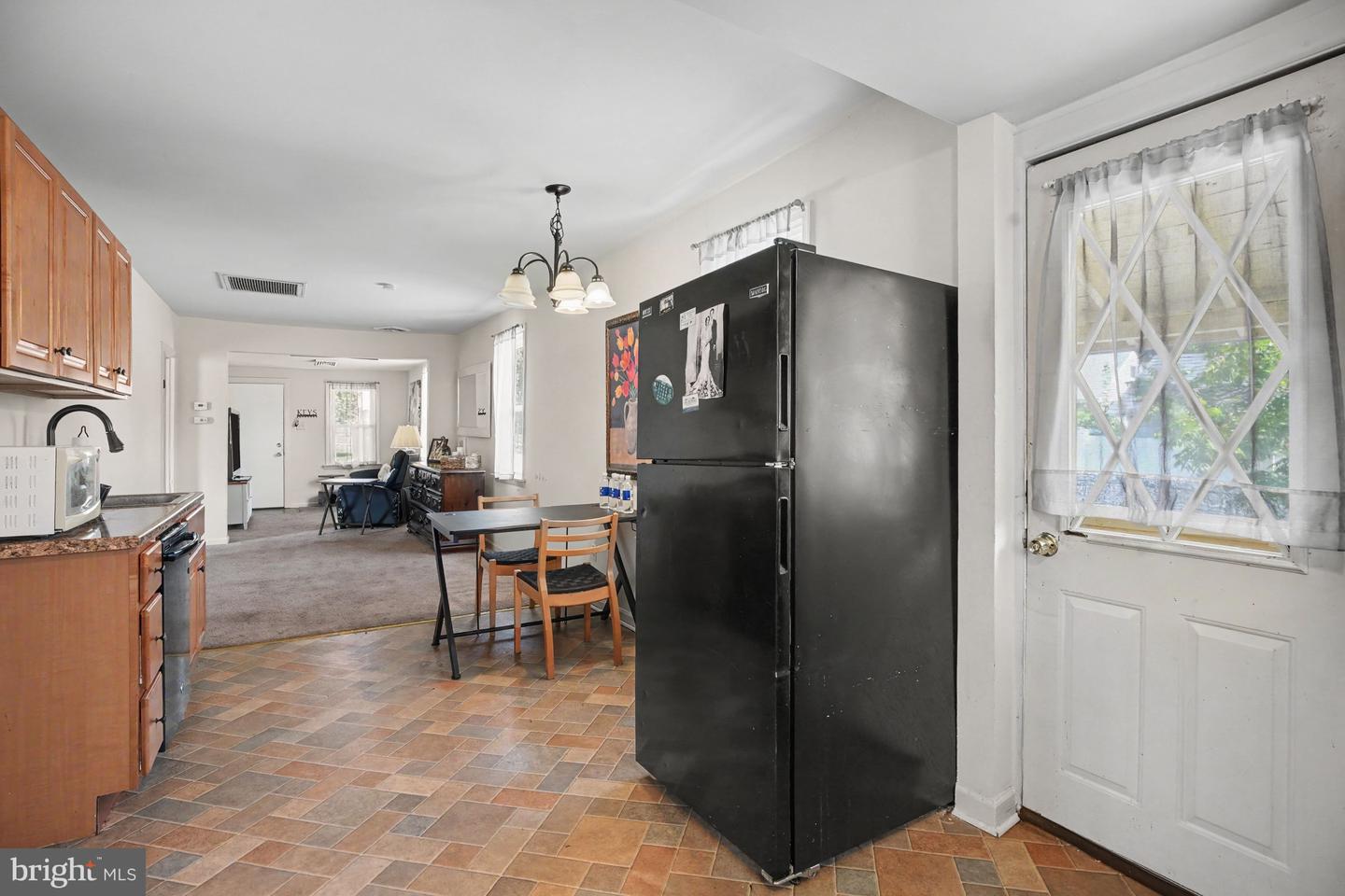 935 Hillside Ave Property Photo 10