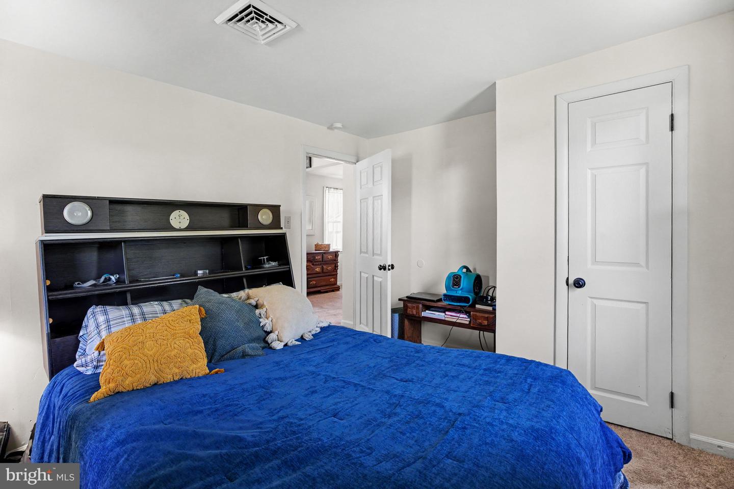 935 Hillside Ave Property Photo 15