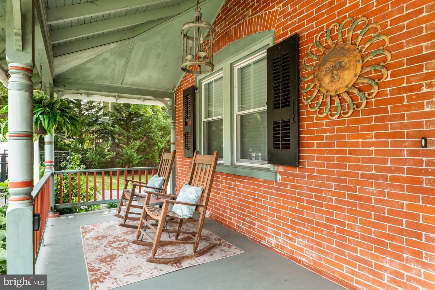 1106 County Line Rd Property Photo 3